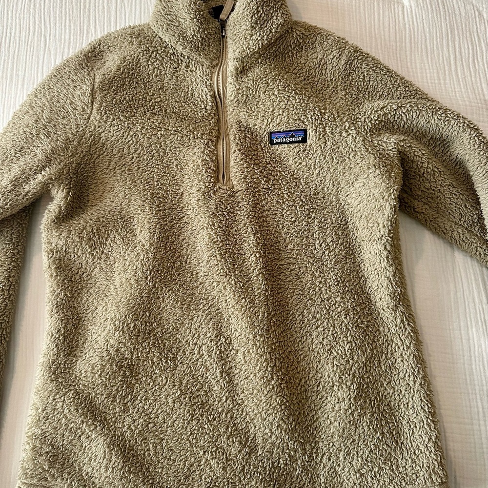 Women’s Patagonia Tan Fleece Quarter Zip Pullover size Medium